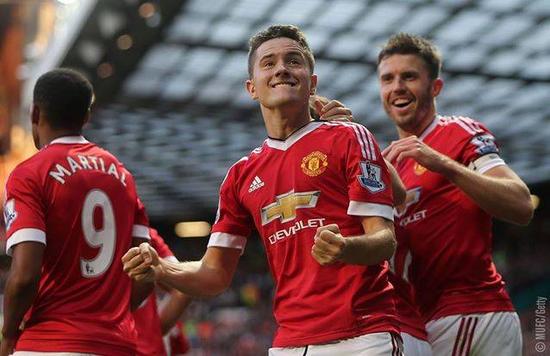 坚持却常被 坚持却常被